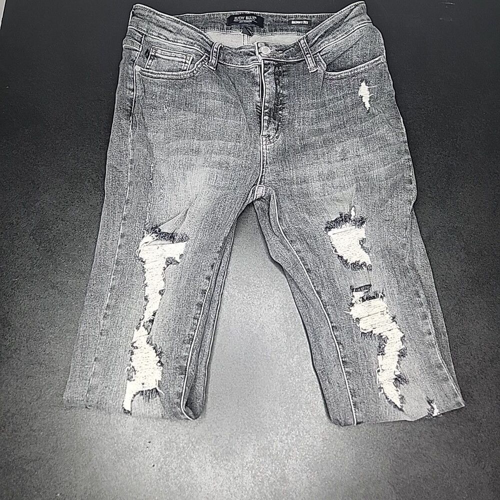 Judy Blue Jeans Women’s 11/30 Skinny Fit Distressed Faded Stretchy JB8857 Black